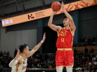 关于广厦男篮训练开放日，加时末段伤情更新引欢呼，NBA常规赛在即，资深球员宣示担当的信息-lol投注平台