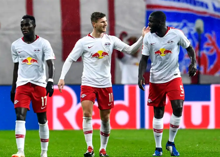 关于菲尼克斯太阳转会期止住颓势；志在德甲名次提升；震撼外界；赛程密集仍需轮换的信息