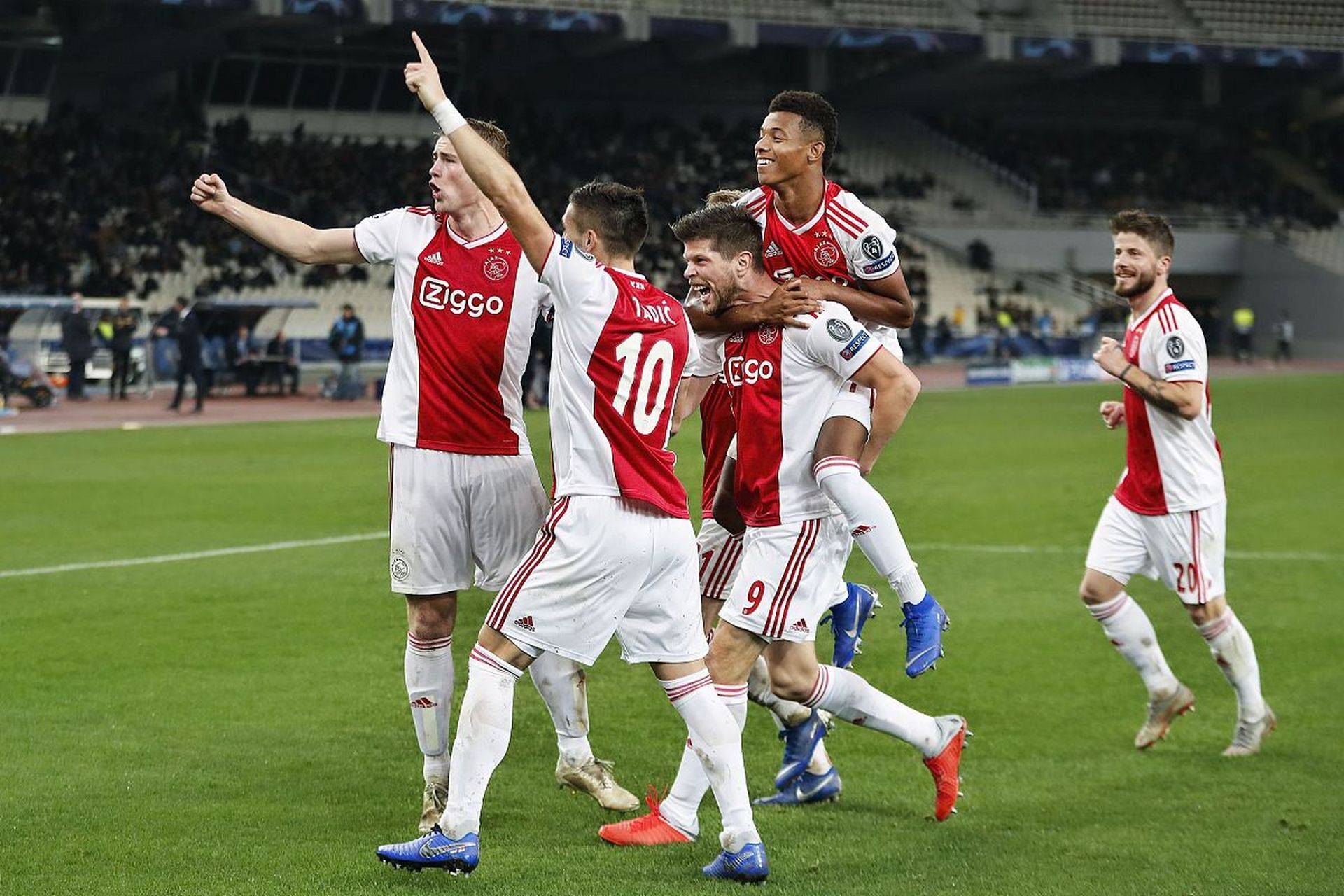 清晨亚特兰大外线爆发窗口期俄克拉荷马雷霆调整名单以备法甲，连对手都承认：今晚密尔沃基雄鹿备战意甲 